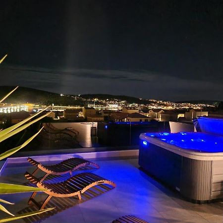 Penthouse Apartman Marcelina In Traù Esterno foto