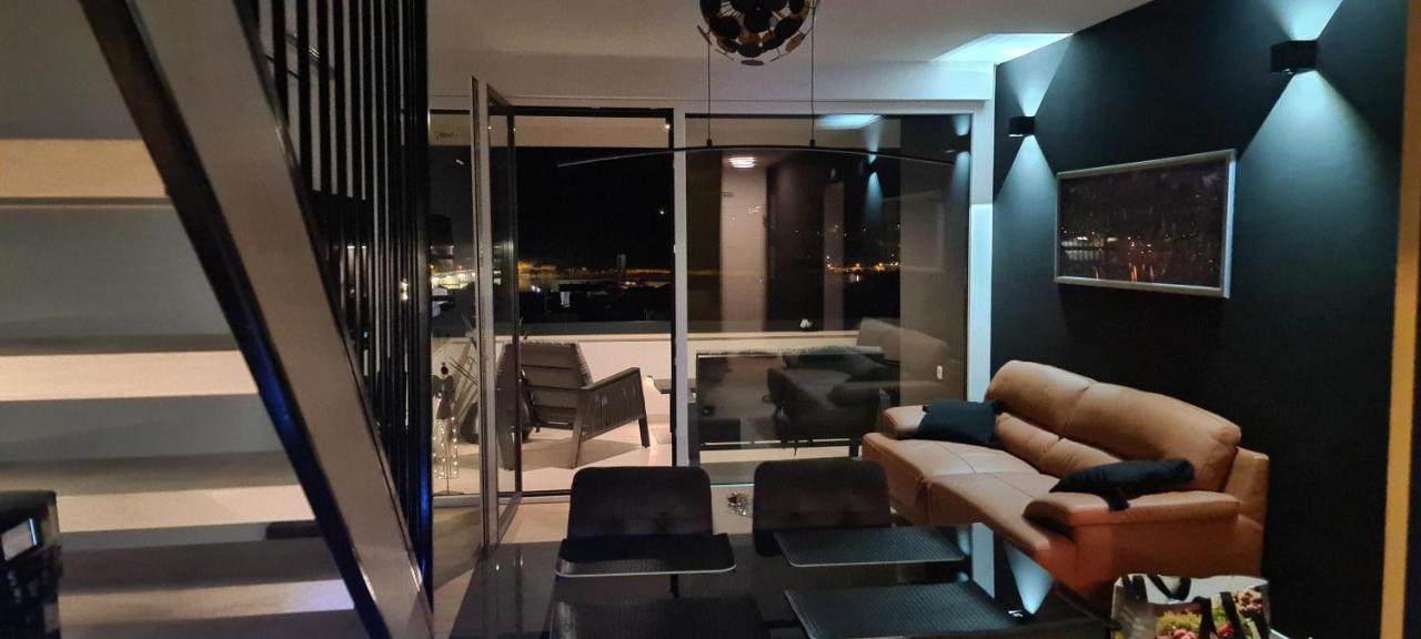Penthouse Apartman Marcelina In Traù Esterno foto