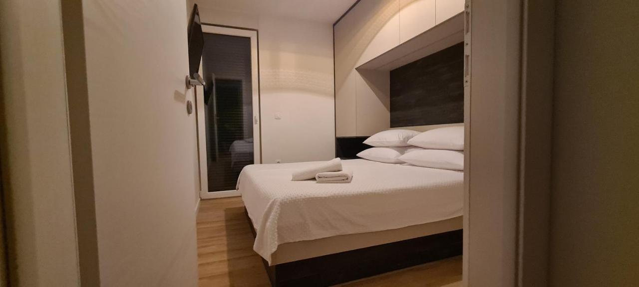Penthouse Apartman Marcelina In Traù Esterno foto