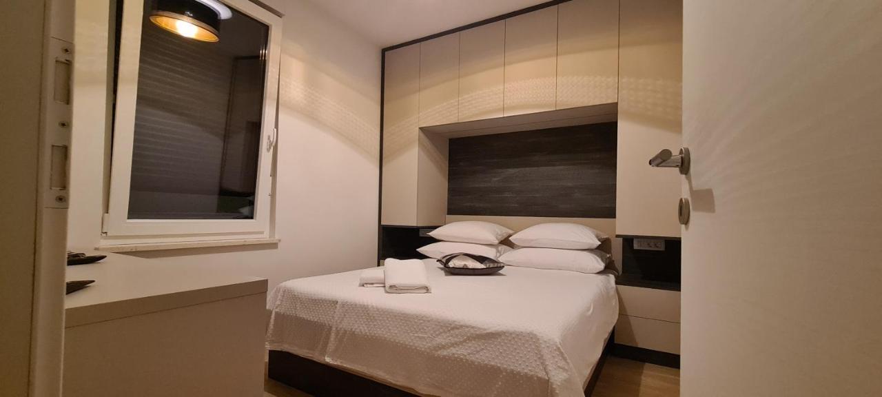 Penthouse Apartman Marcelina In Traù Esterno foto